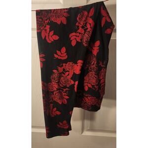 LuLaRoe TC Leggings Red Rose Floral Print Women’s One Size Plus